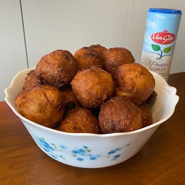 oliebollen bakken oliebollen bakken